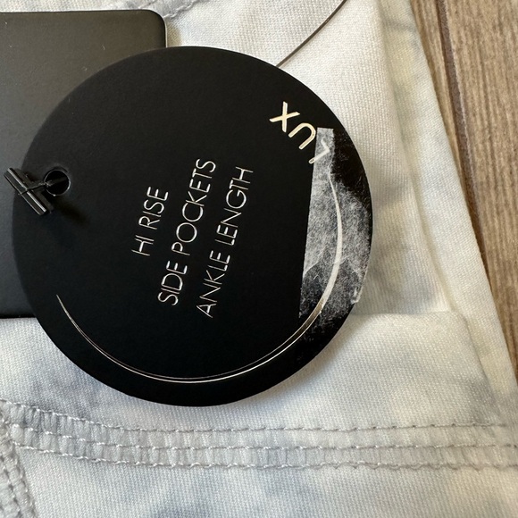 New Yogalicious Women’s Frosted Tie-Dye Lux High Rise Leggings Size XS - Picture 8 of 16